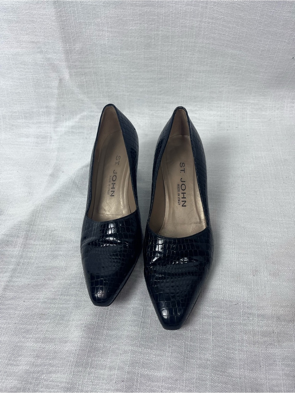 St. John Vintage Black Croc-Embossed Pumps Block Heel Size 7